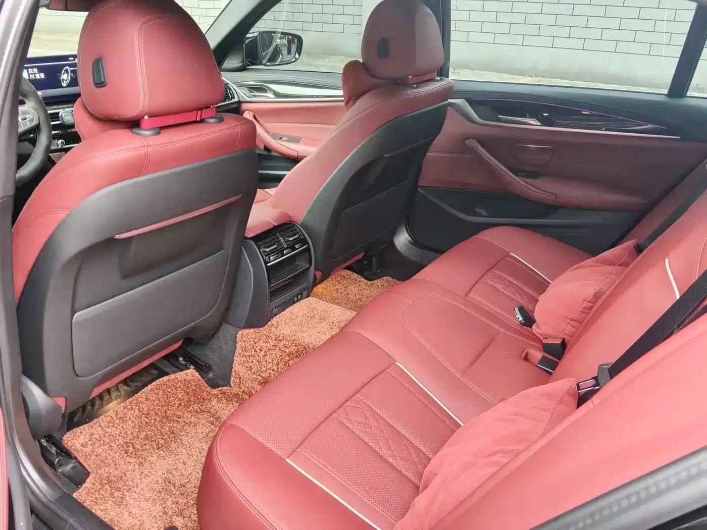 2022 BMW 5 Series 525Li M Sport Package — миниатюра 8
