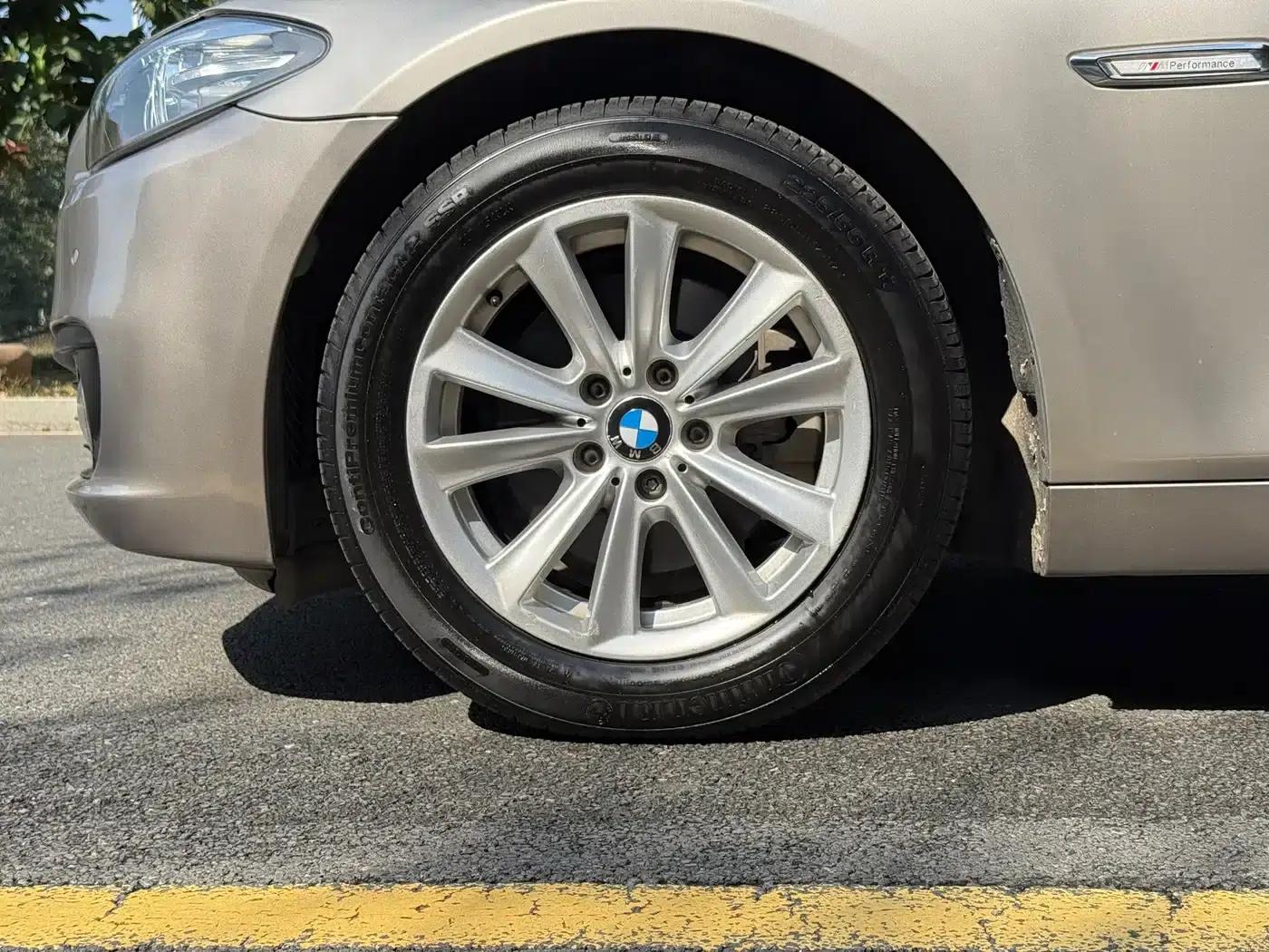 2014 BMW 5 Series 520Li Elegant Edition — миниатюра 17