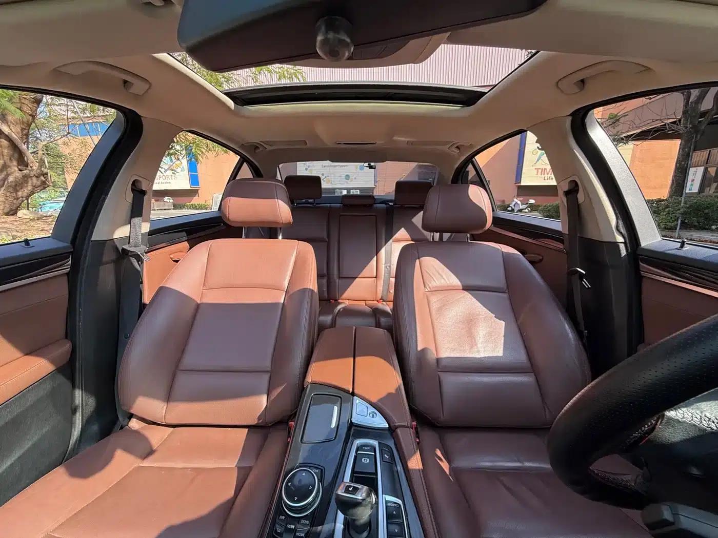 2014 BMW 5 Series 520Li Elegant Edition — миниатюра 10