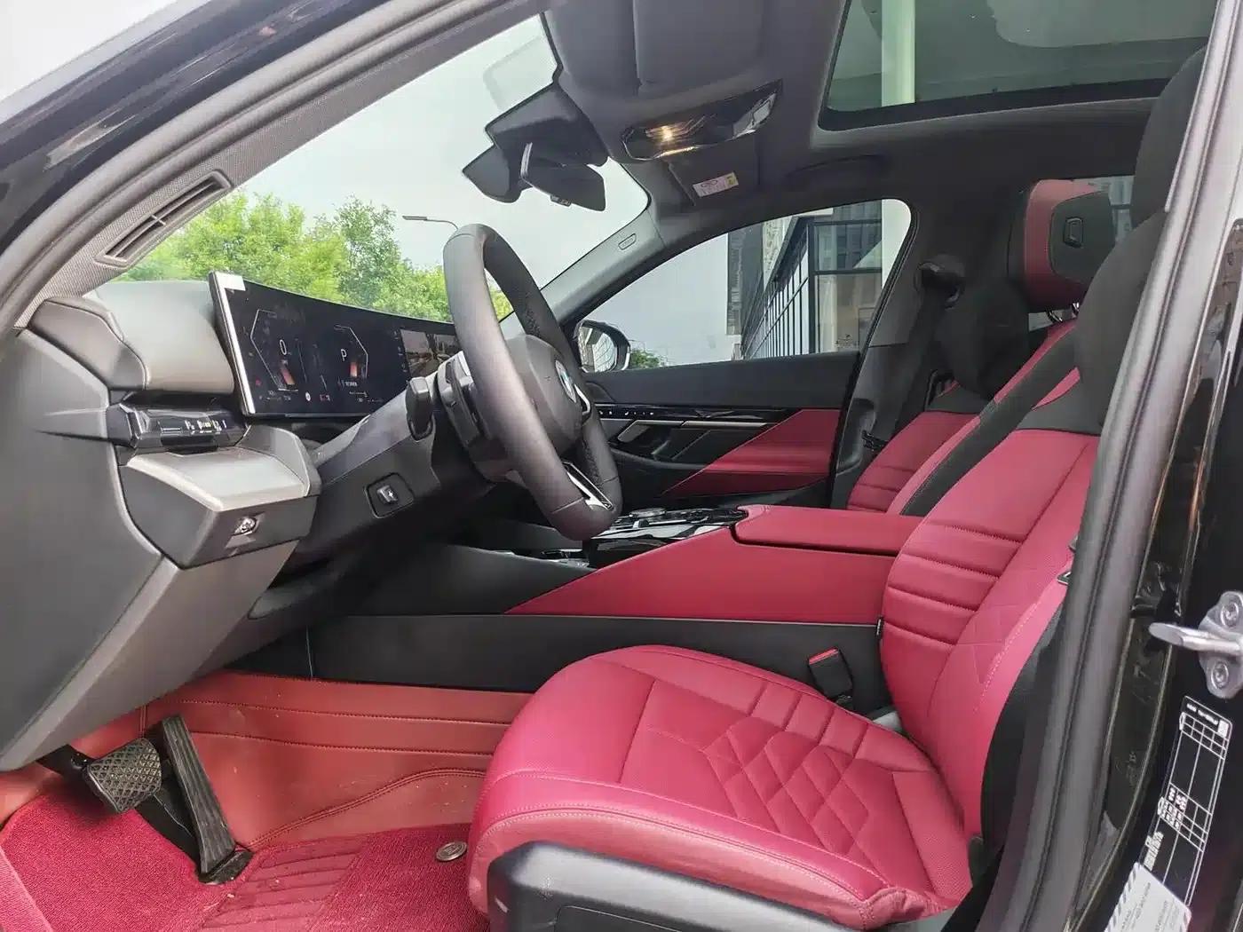 2026 BMW 5 Series 525Li M Sport Package — миниатюра 12