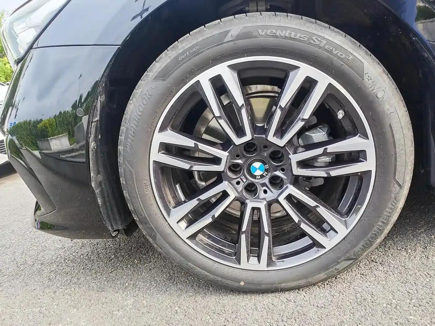 2026 BMW 5 Series 525Li M Sport Package — миниатюра 20