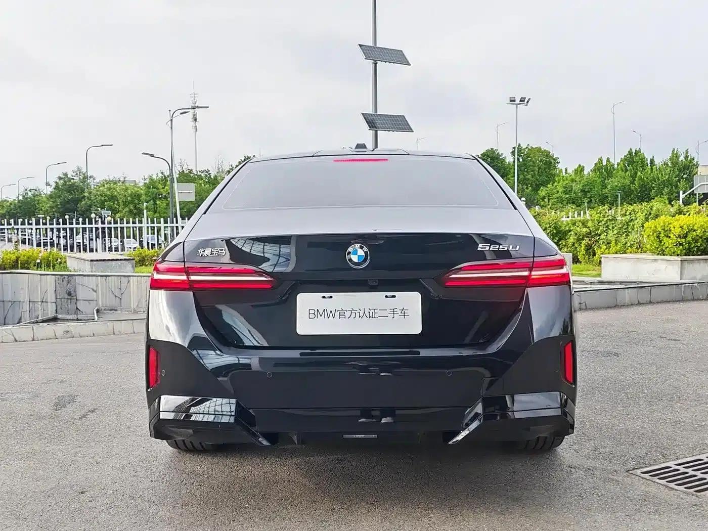 2026 BMW 5 Series 525Li M Sport Package — миниатюра 5