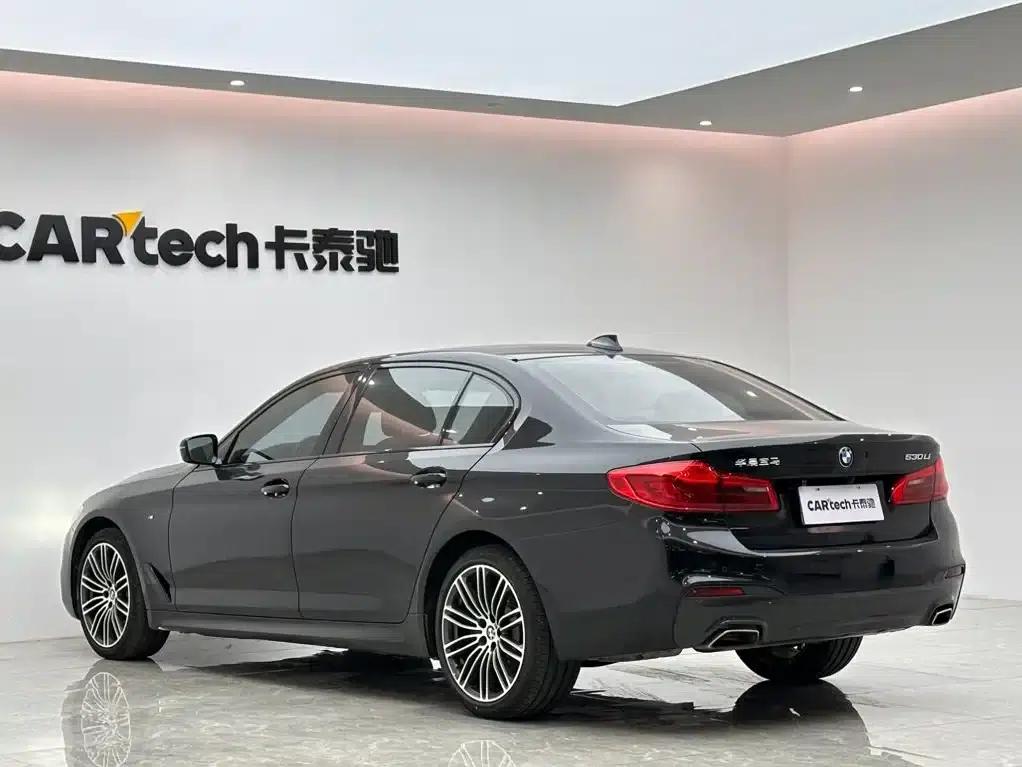 2018 BMW 5 Series 530Li Leading Edition M Sport Package — миниатюра 3