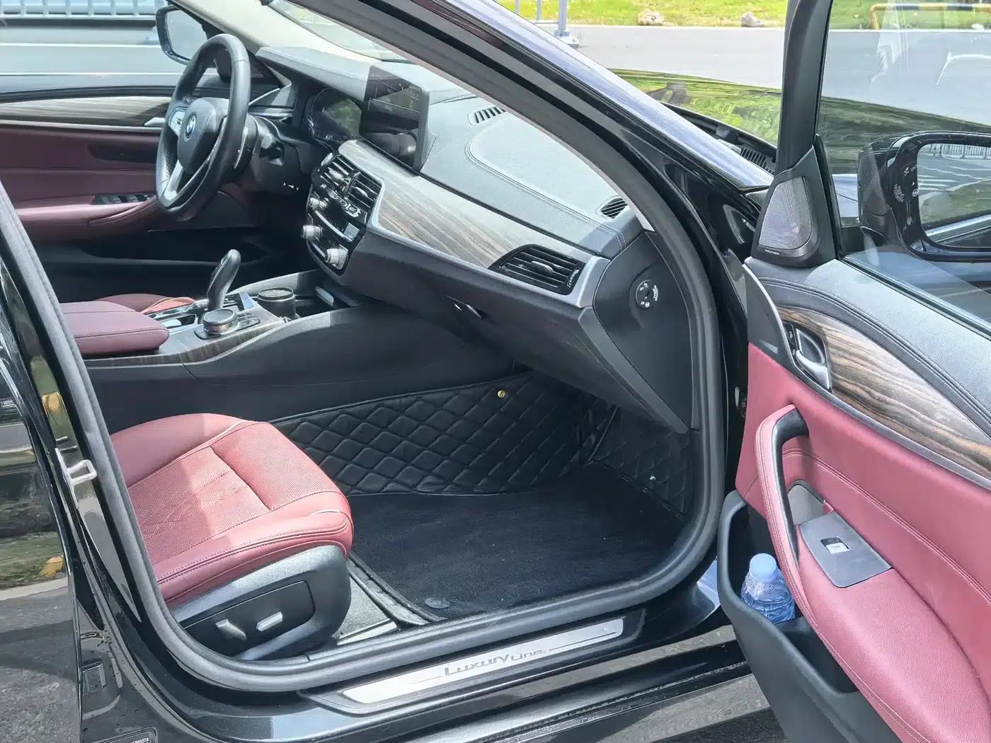 2022 BMW 5 Series 530Li Leading Luxury Package — миниатюра 6