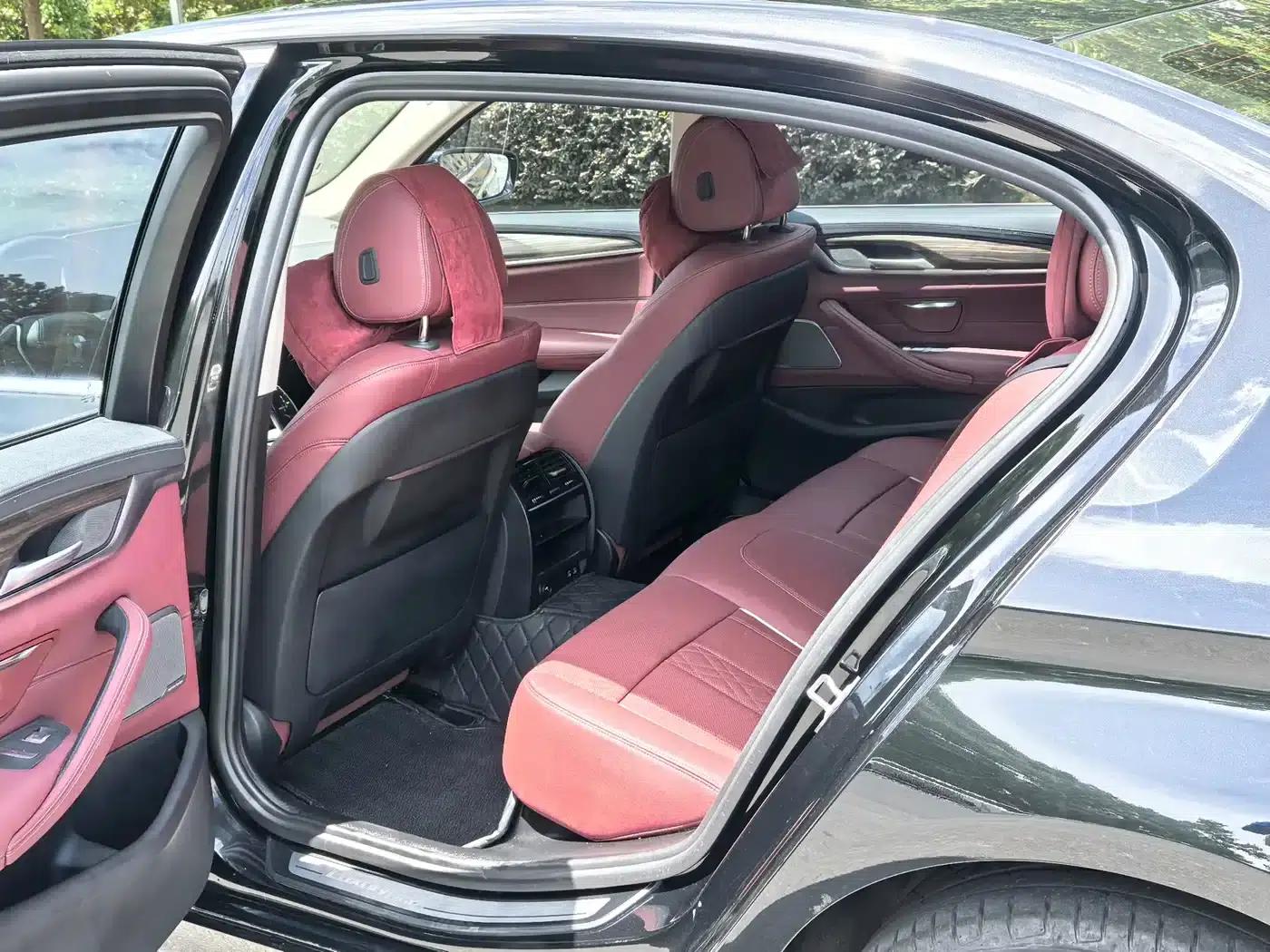 2022 BMW 5 Series 530Li Leading Luxury Package — миниатюра 7