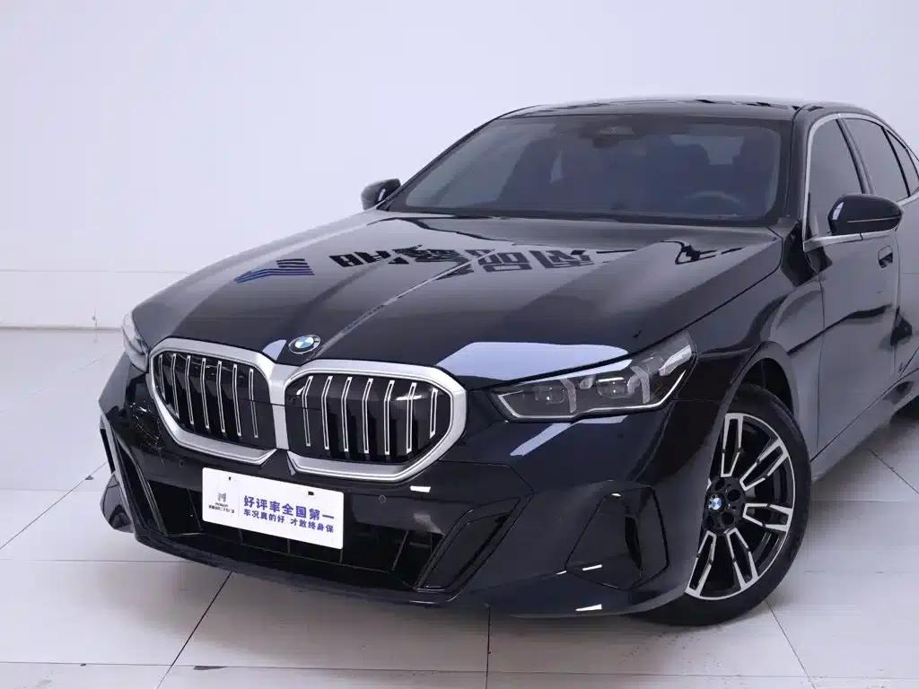 2026 BMW 5 Series 530Li Leading Edition M Sport Package — миниатюра 3