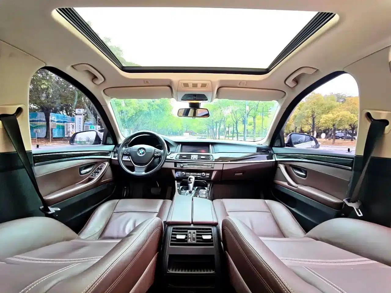 2017 BMW 5 Series 525Li Luxury Design Package — миниатюра 14