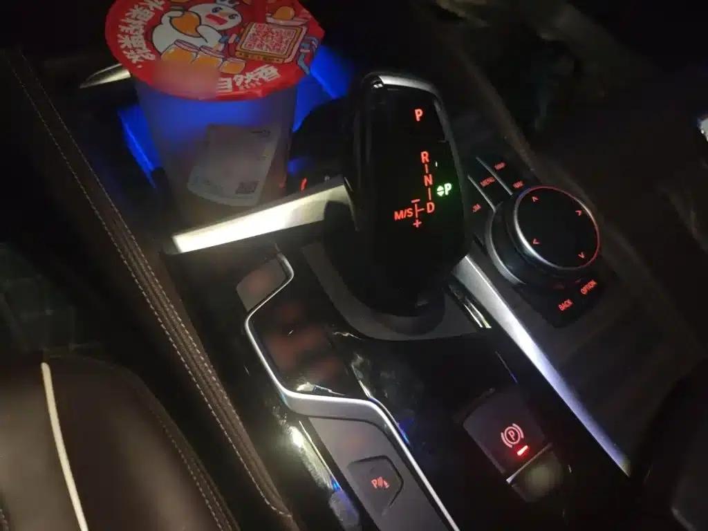 BMW 5 Series PHEV 2020 Mileage Upgrade Edition 530Le Luxury Package — миниатюра 7