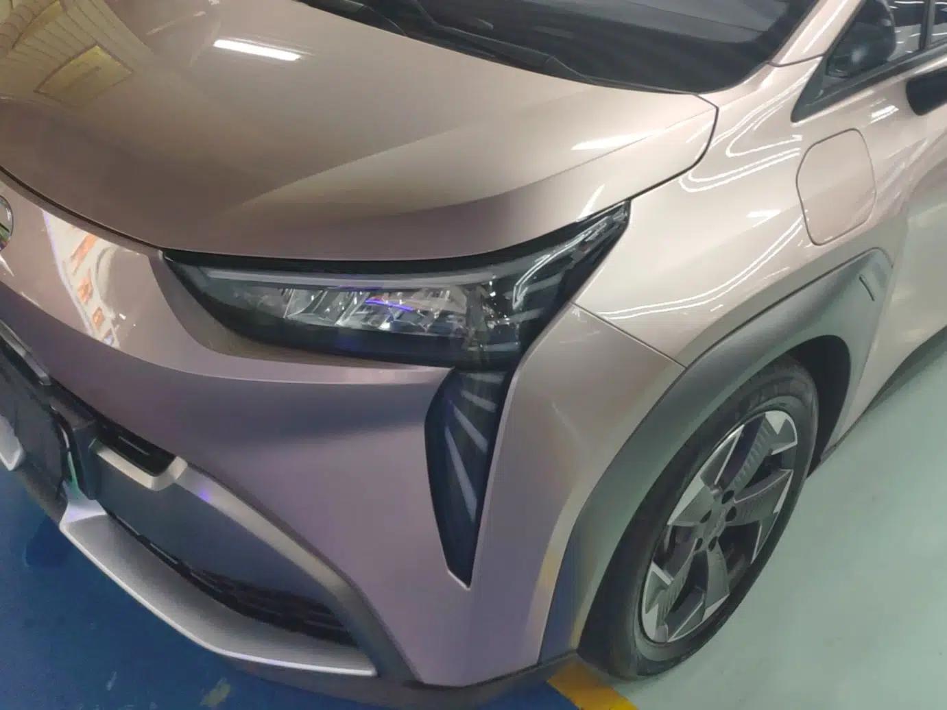 AION Y 2022 80 Ultra-Long Range Edition — миниатюра 8