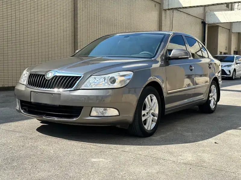 Octavia 2013 1.6L Automatic Elegance Edition — миниатюра 1