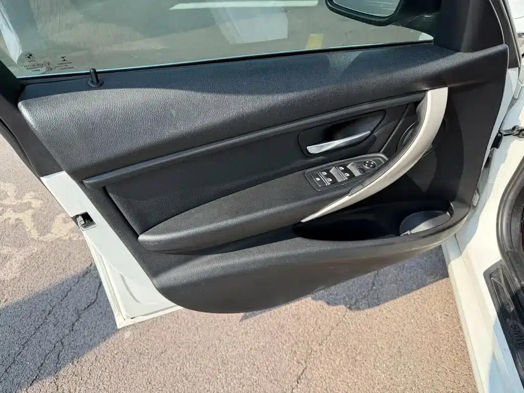 2016 BMW 3 Series 320Li Progressive — миниатюра 6