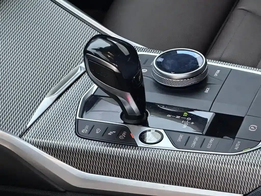 2020 BMW 3 Series 330Li xDrive M Sport Shadow Edition — миниатюра 11