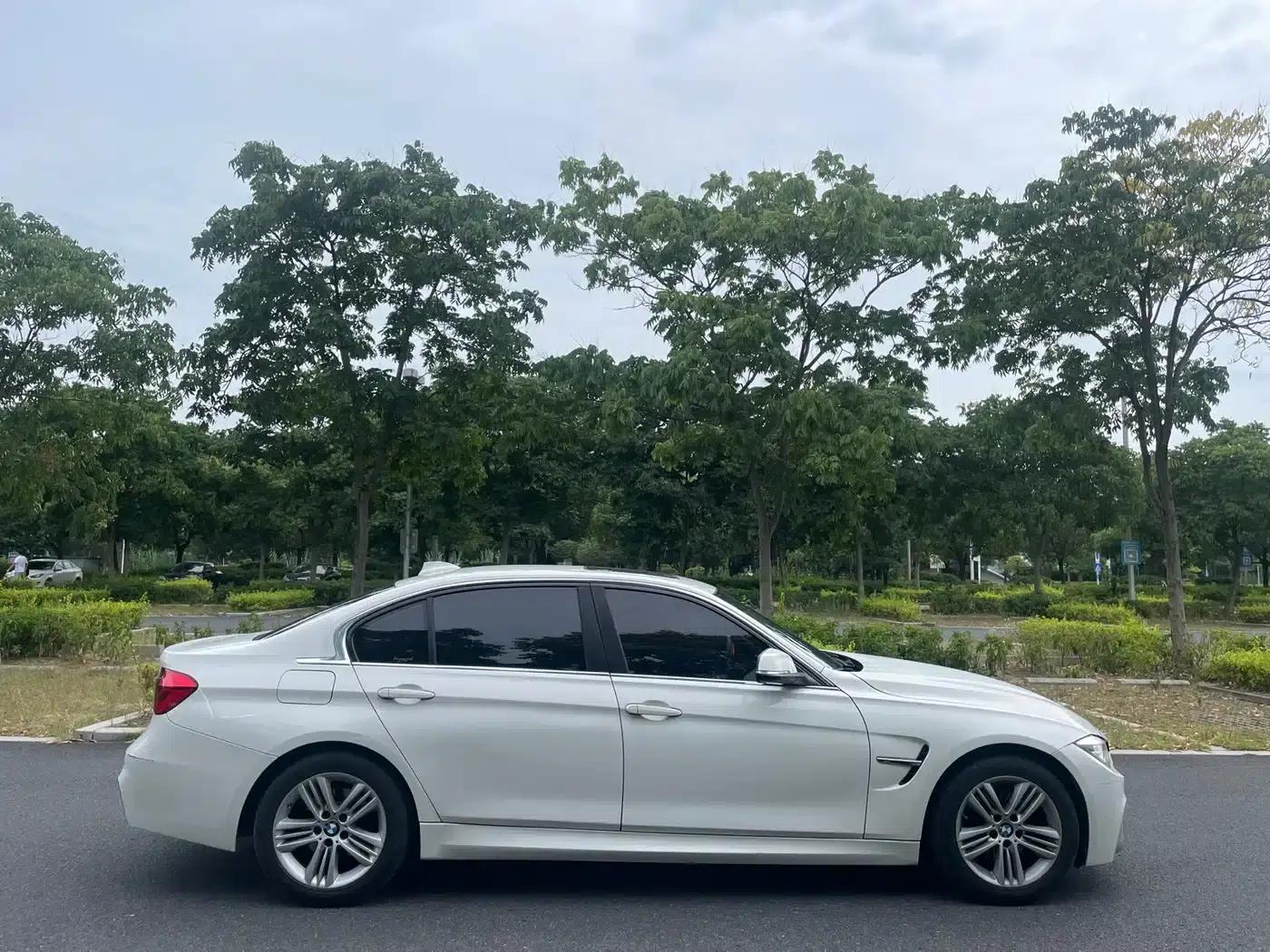 2016 BMW 3 Series 320Li Fashion Edition — миниатюра 10