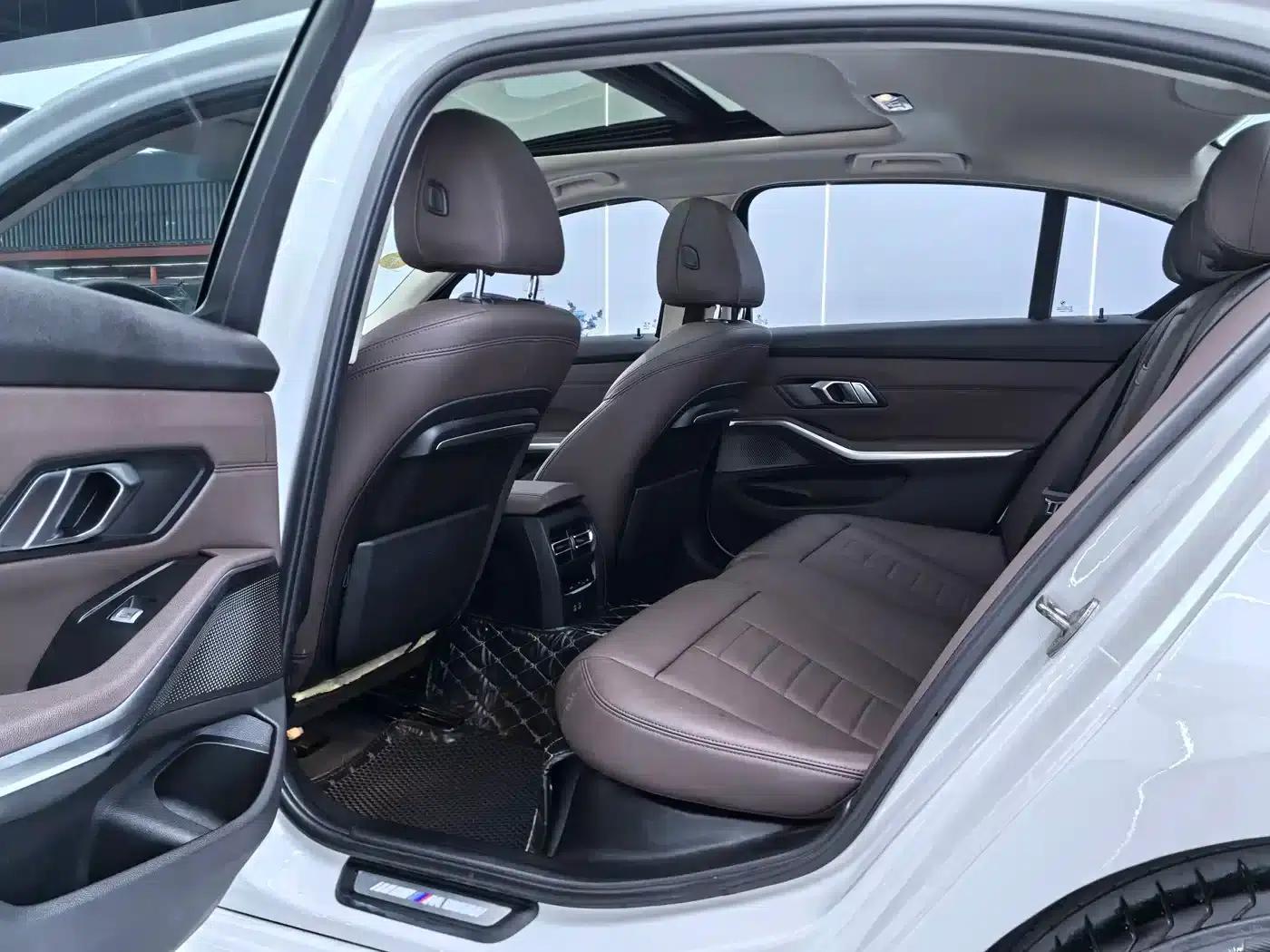 2020 BMW 3 Series 320Li M Sport Package — миниатюра 8