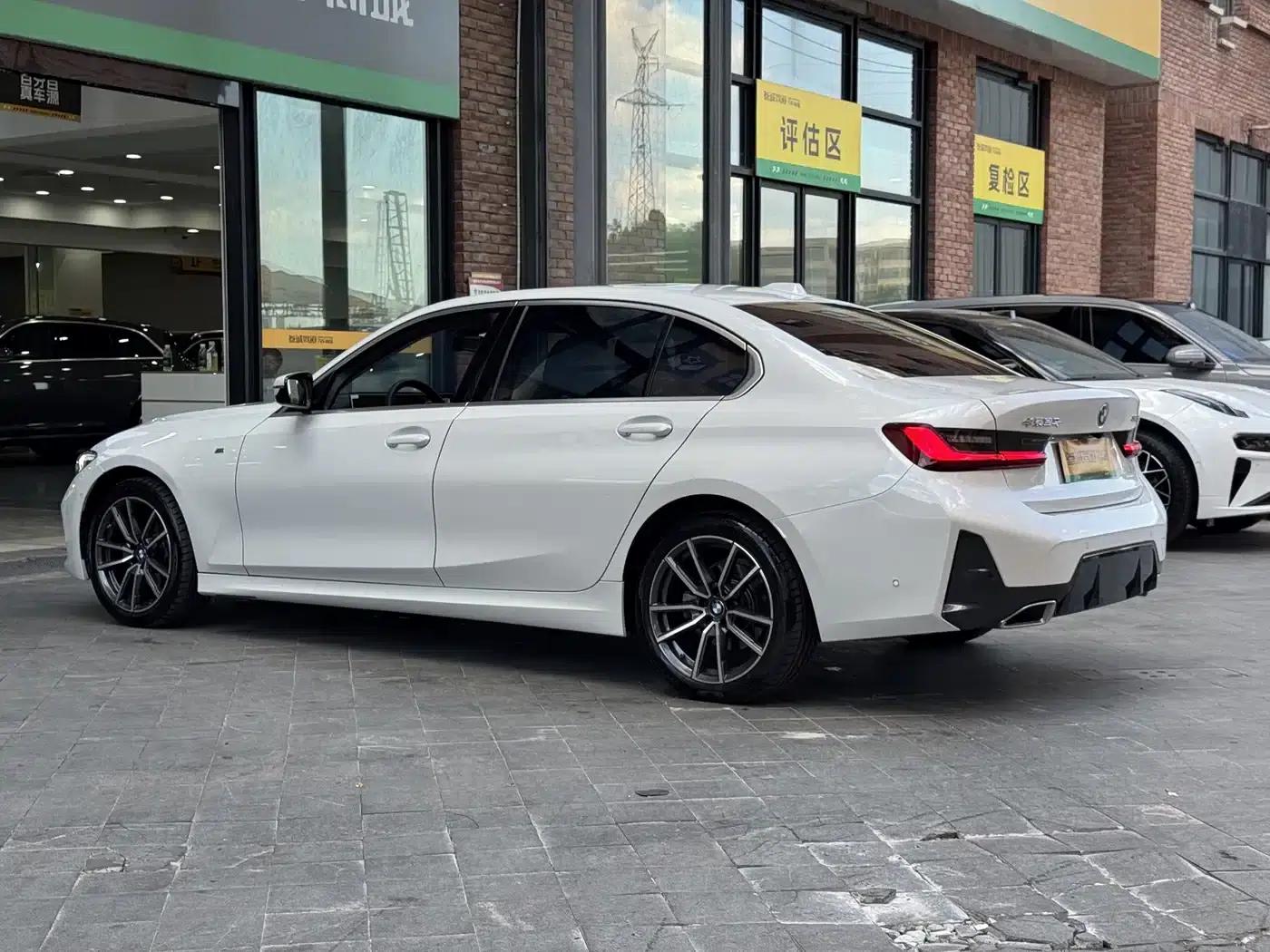 2025 BMW 3 Series 325Li M Sport Package — миниатюра 6