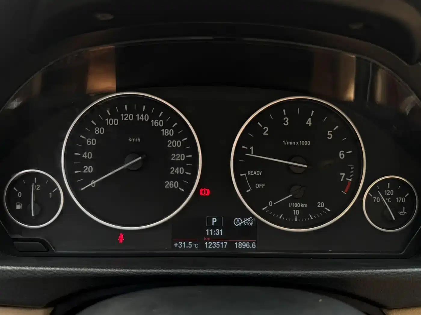 BMW 3 Series 2013 320Li Fashion Edition — миниатюра 17