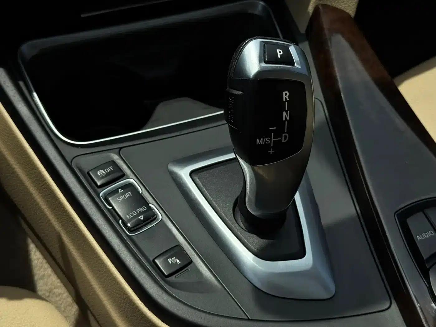 BMW 3 Series 2013 320Li Fashion Edition — миниатюра 19