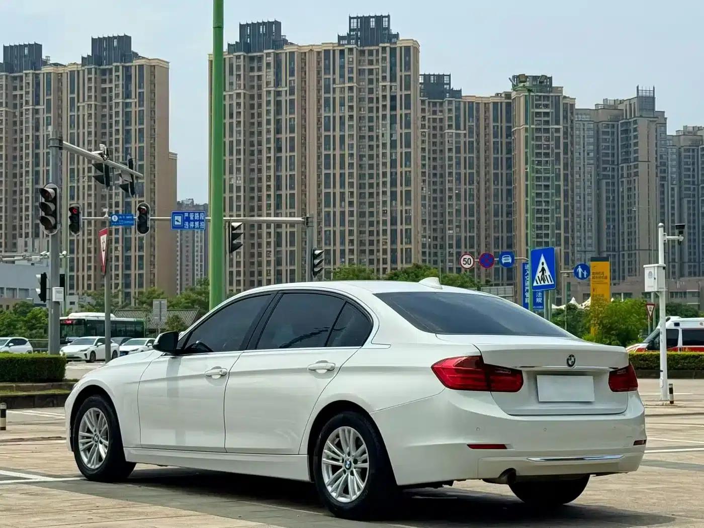 BMW 3 Series 2013 320Li Fashion Edition — миниатюра 9