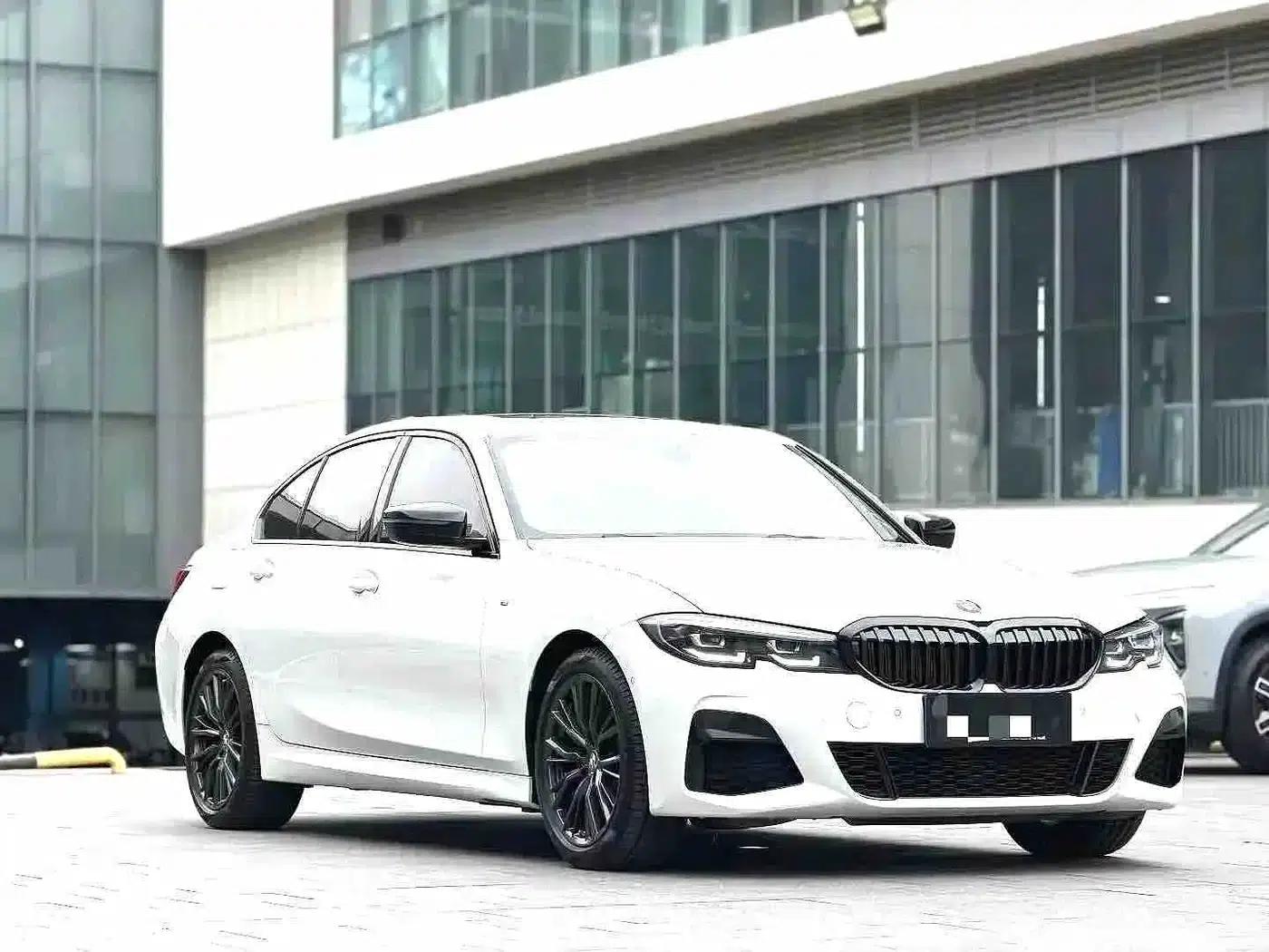 2022 BMW 3 Series 330i M Sport Shadow Edition — миниатюра 2
