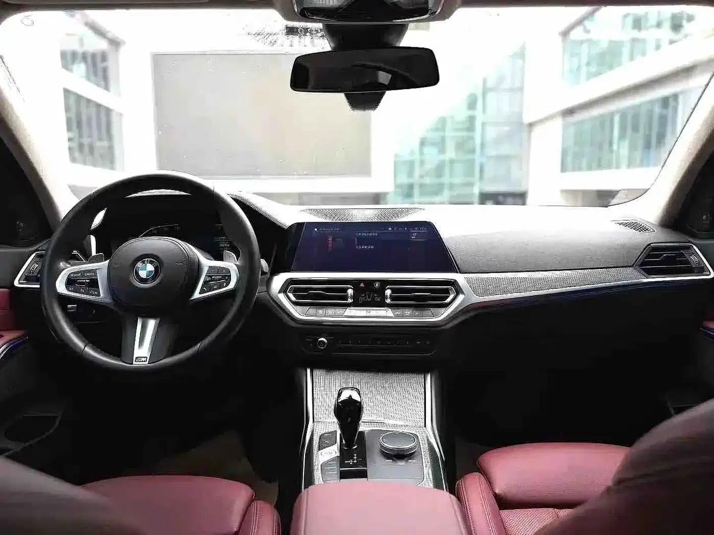2022 BMW 3 Series 330i M Sport Shadow Edition — миниатюра 5