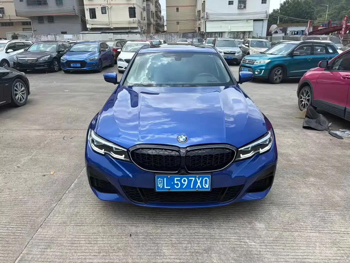 2022 BMW 3 Series 320Li M Sport Package — миниатюра 1