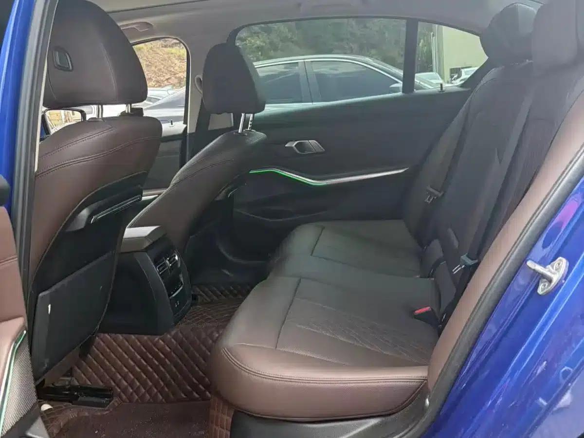2022 BMW 3 Series 320Li M Sport Package — миниатюра 4