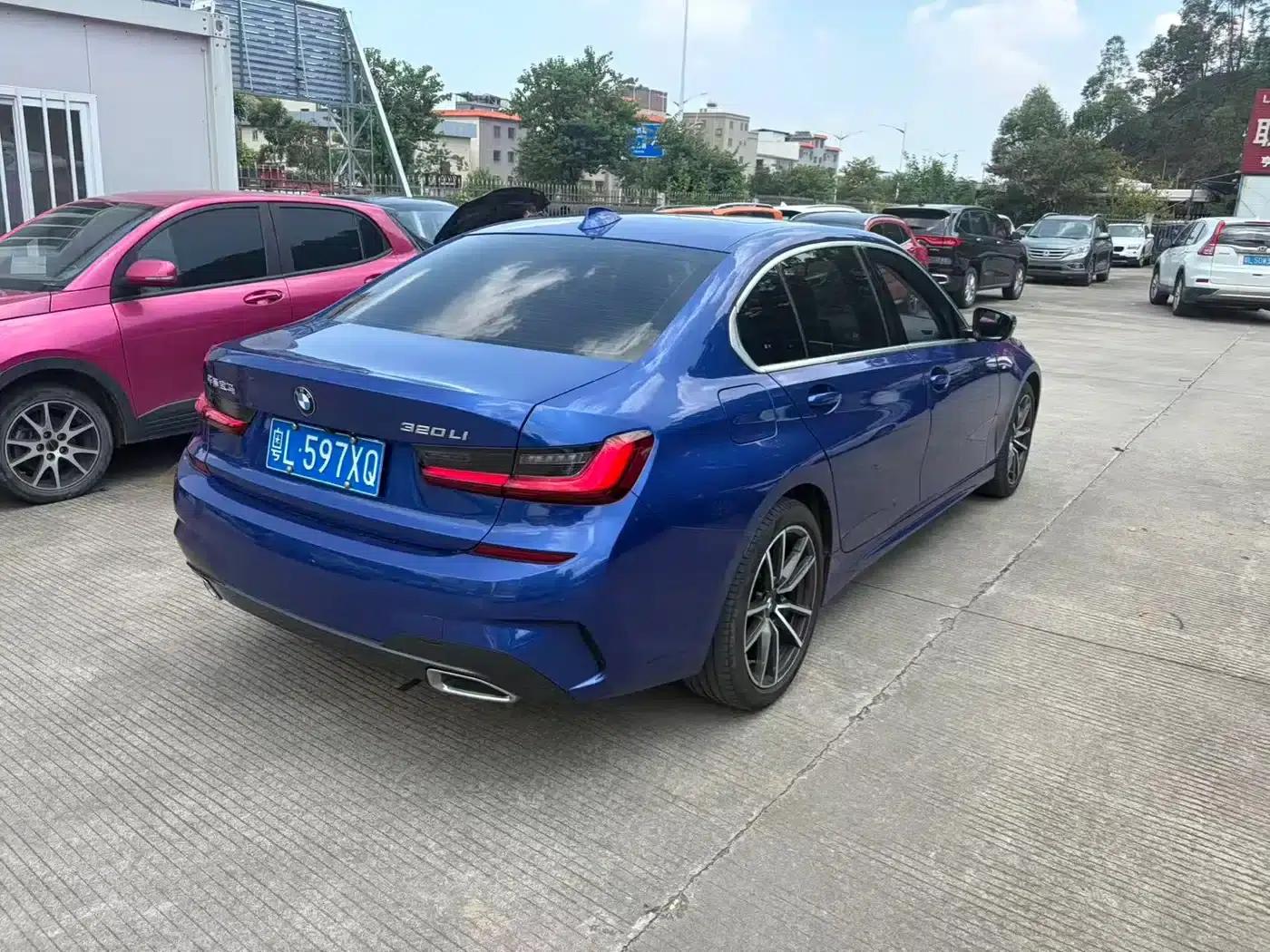 2022 BMW 3 Series 320Li M Sport Package — миниатюра 9