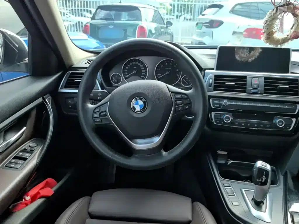 BMW 3 Series 2018 320Li Fashion Edition — миниатюра 11