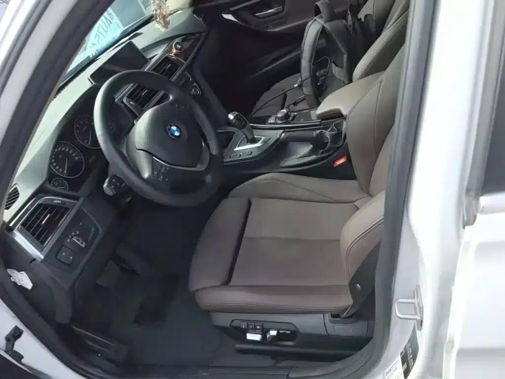 BMW 3 Series 2018 320Li Fashion Edition — миниатюра 15