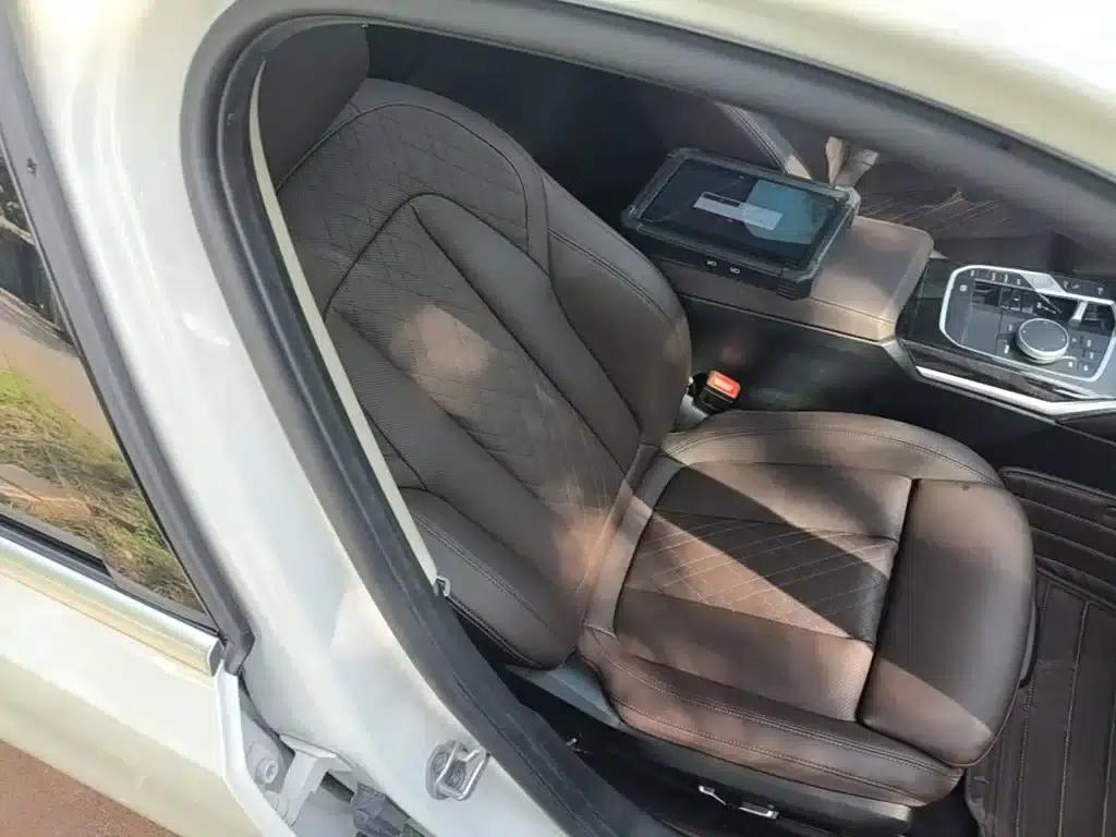 2024 BMW 3 Series 325Li M Sport Package — миниатюра 25