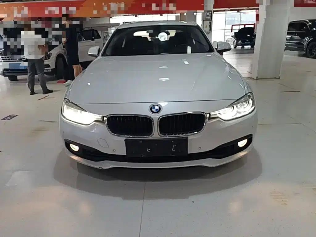 2017 BMW 3 Series 318i Fashion Edition — миниатюра 3
