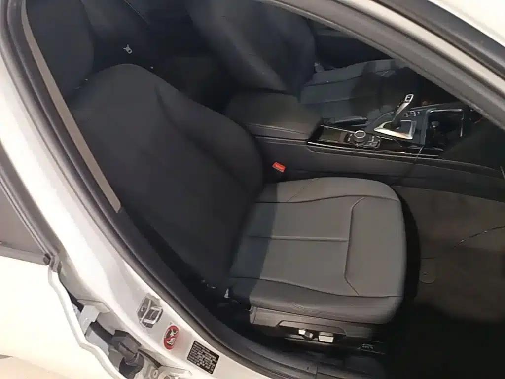 2017 BMW 3 Series 318i Fashion Edition — миниатюра 25