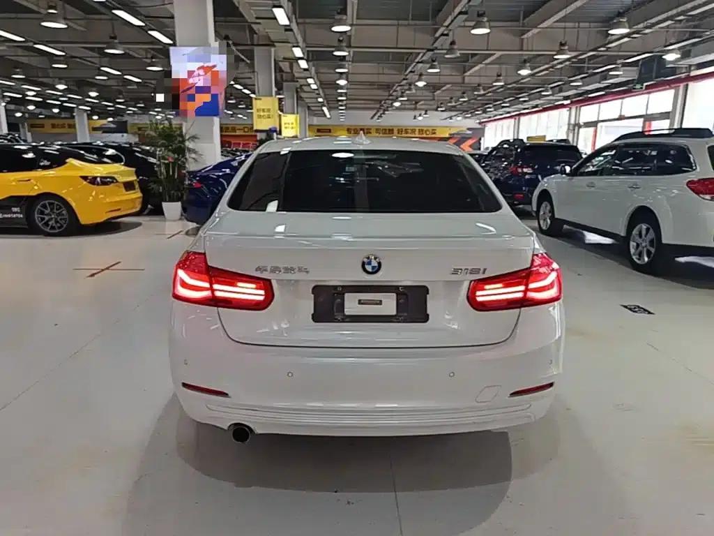 2017 BMW 3 Series 318i Fashion Edition — миниатюра 6