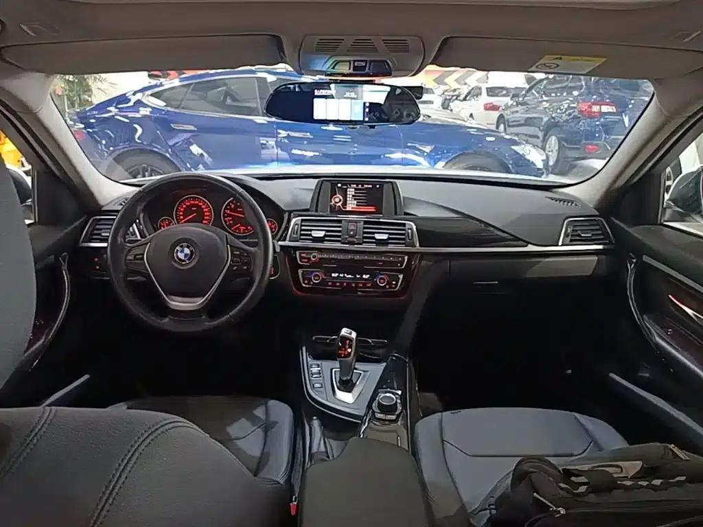 2017 BMW 3 Series 318i Fashion Edition — миниатюра 10