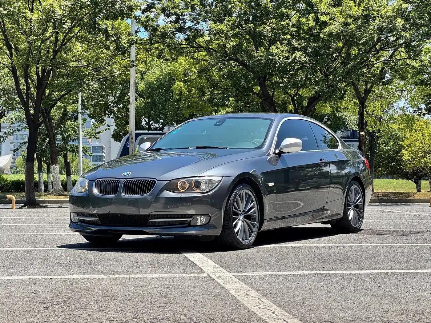 2011 BMW 3 Series 320i Coupe (Imported) — миниатюра 3