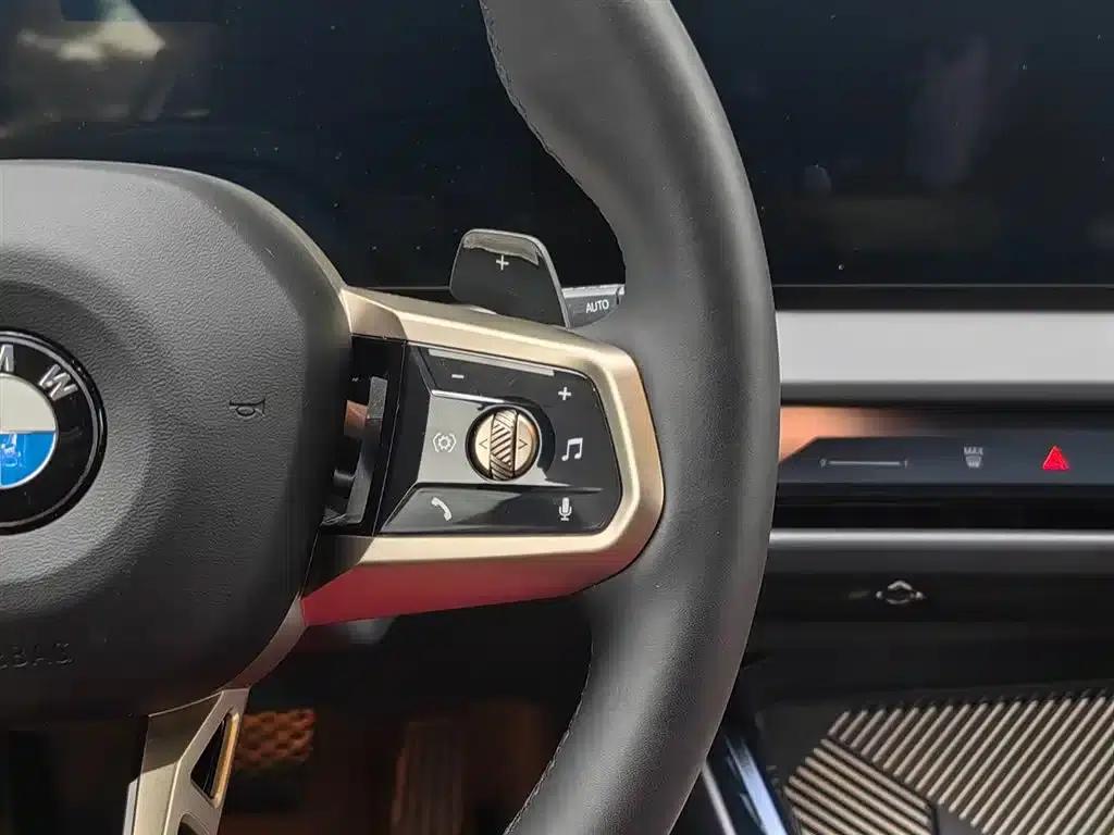 BMW X3 2025 xDrive30L Leading Edition M Sport Package — миниатюра 16