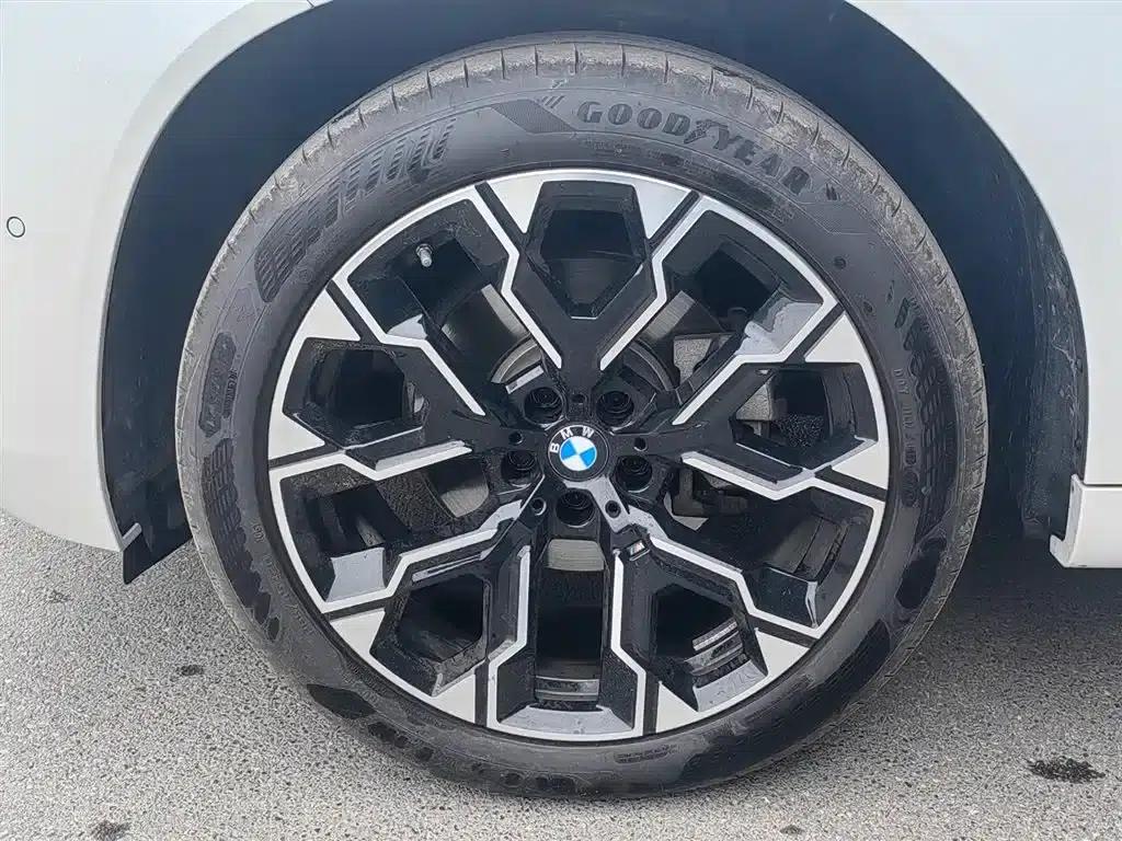 BMW X3 2025 xDrive30L Leading Edition M Sport Package — миниатюра 18