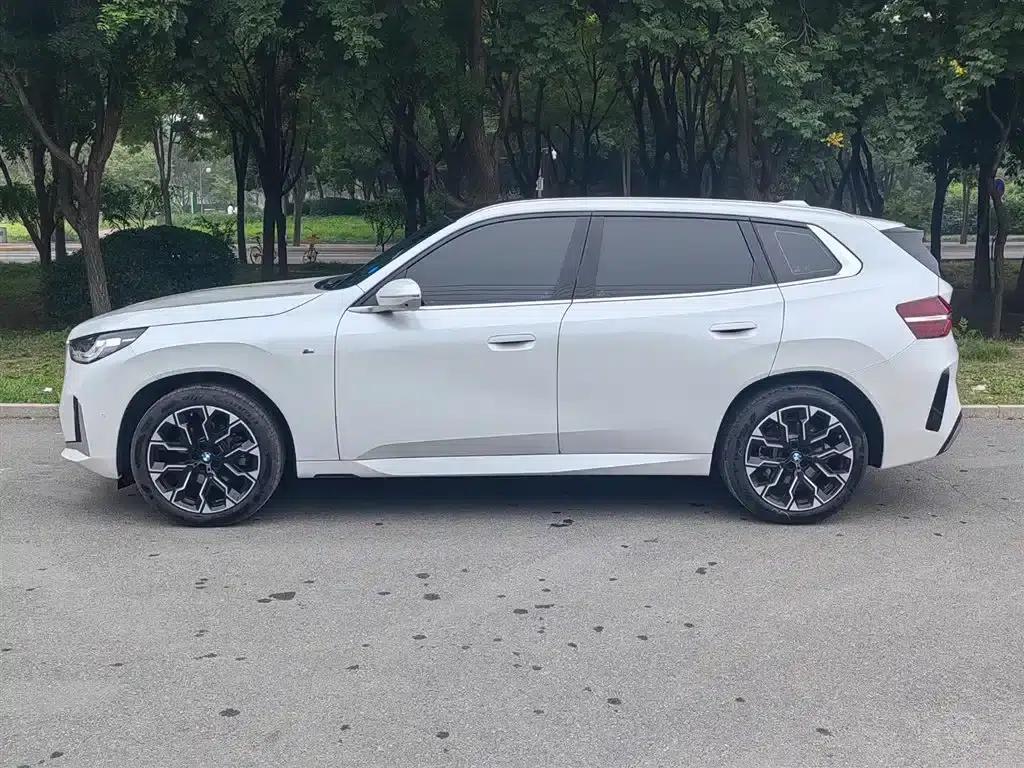 BMW X3 2025 xDrive30L Leading Edition M Sport Package — миниатюра 3