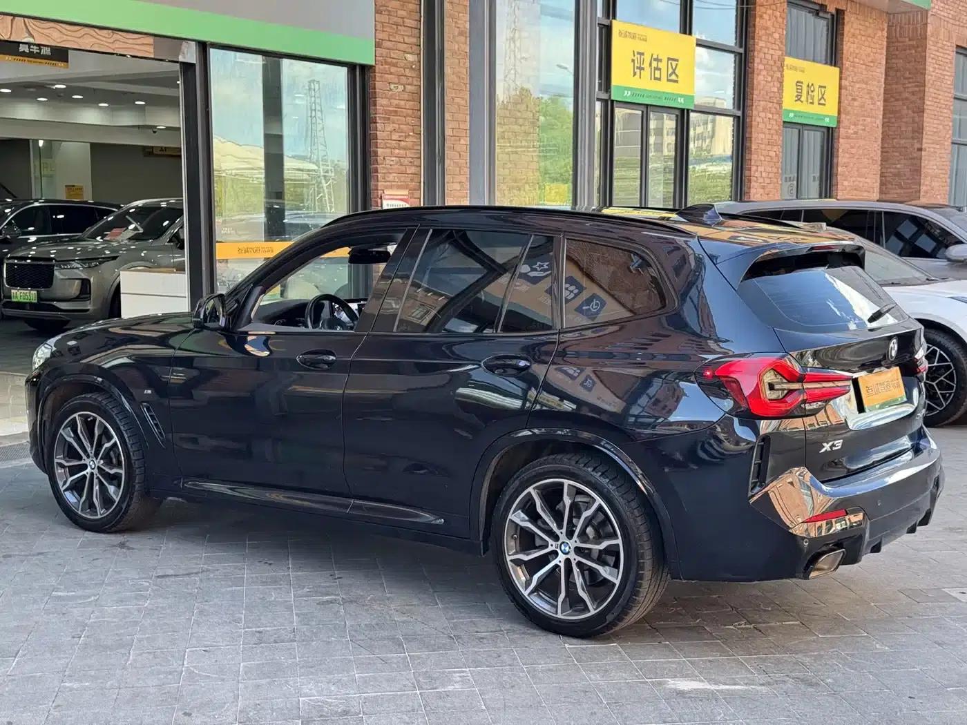 BMW X3 2022 xDrive30i Leading Edition M Sport Package — миниатюра 6