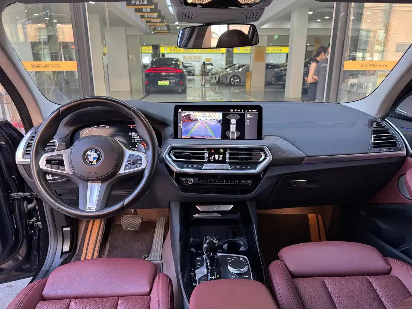 BMW X3 2022 xDrive30i Leading Edition M Sport Package — миниатюра 10