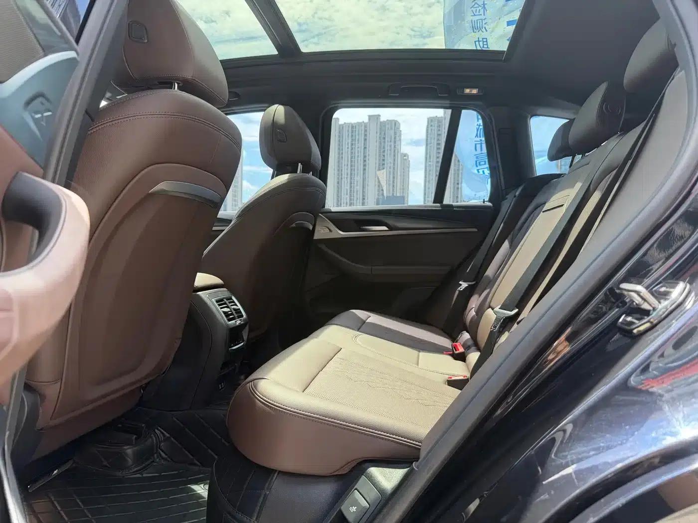 BMW X3 2023 xDrive30i Luxury M Sport Package — миниатюра 7