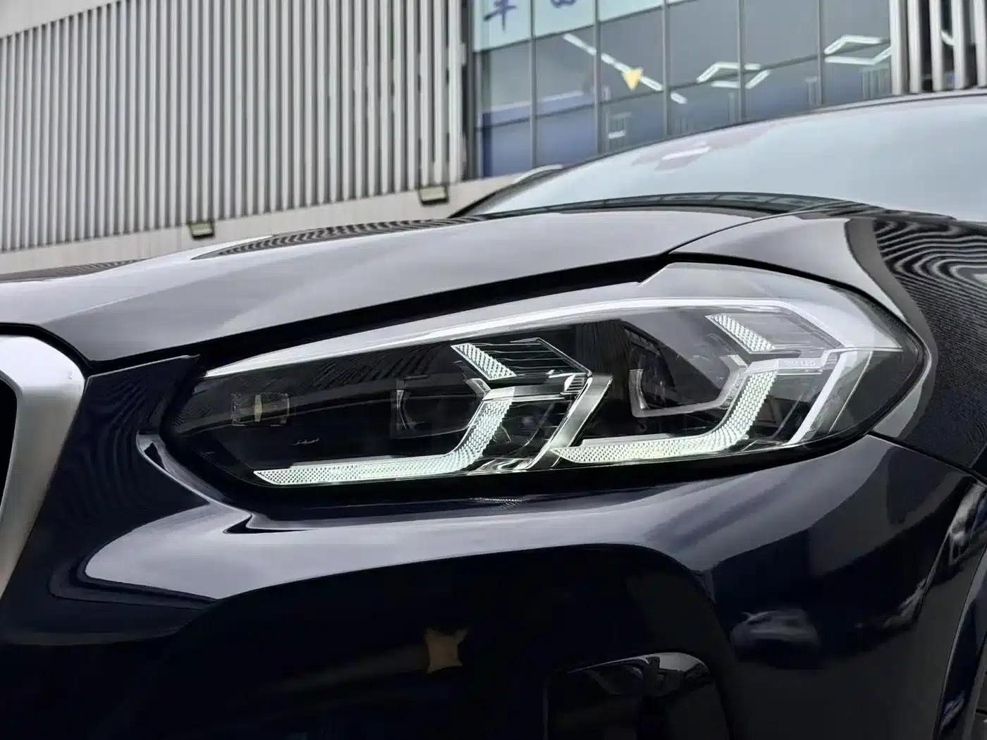 BMW X3 2022 xDrive30i Leading Edition M Sport Package — миниатюра 11