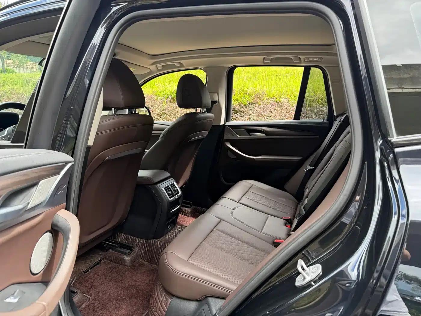 BMW X3 2023 xDrive30i Leading Edition M Sport Package — миниатюра 4