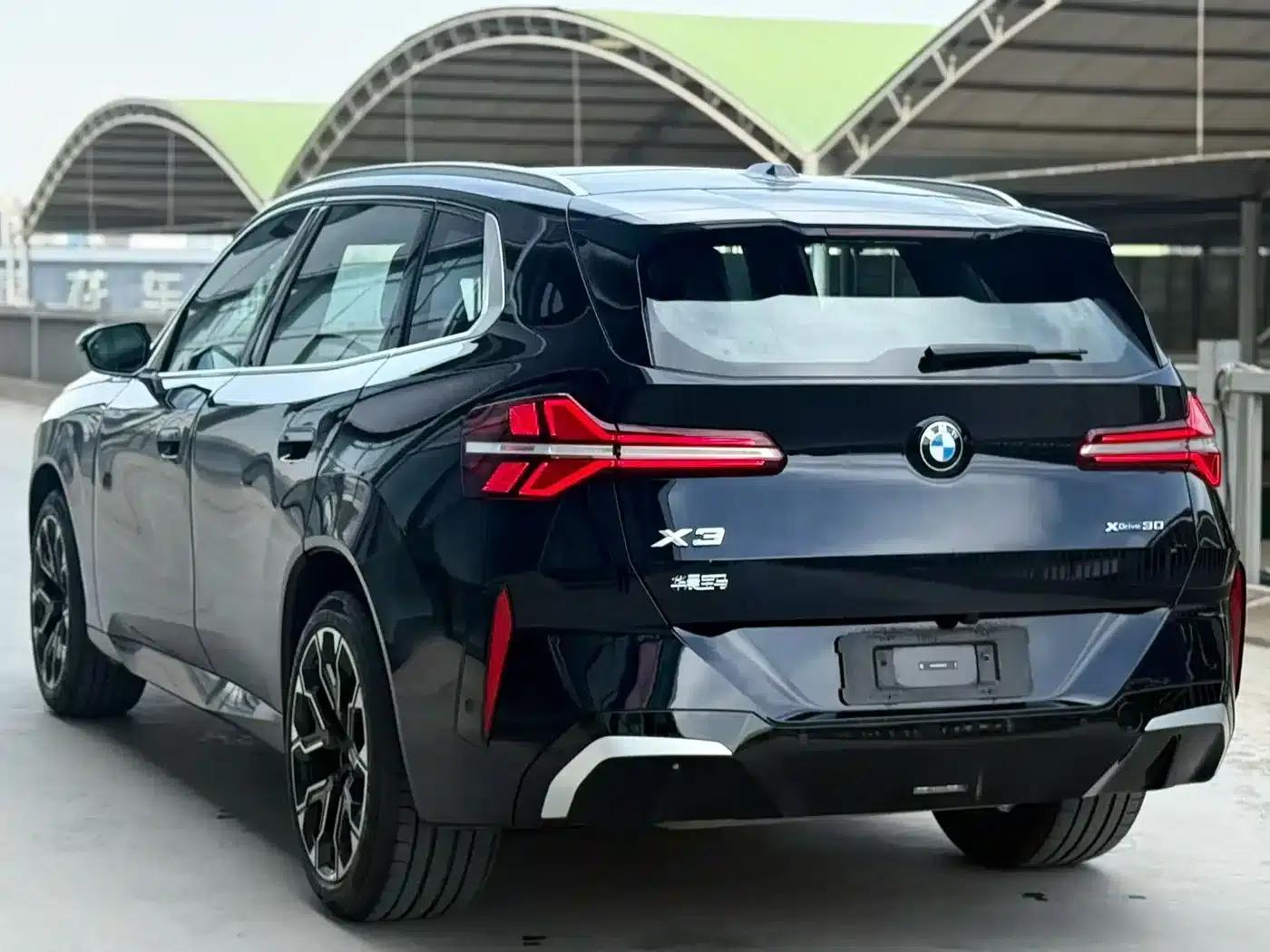 BMW X3 2025 xDrive30L Luxury M Sport Package — миниатюра 4