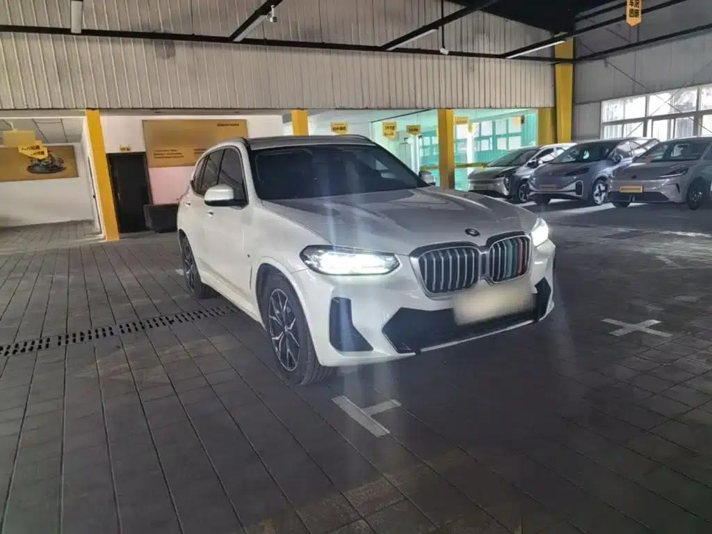 2022 BMW X3 xDrive25i M Sport Package — миниатюра 4