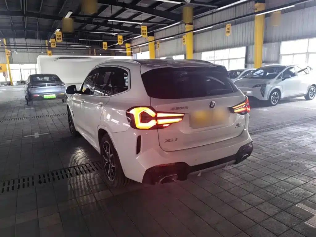 2022 BMW X3 xDrive25i M Sport Package — миниатюра 5
