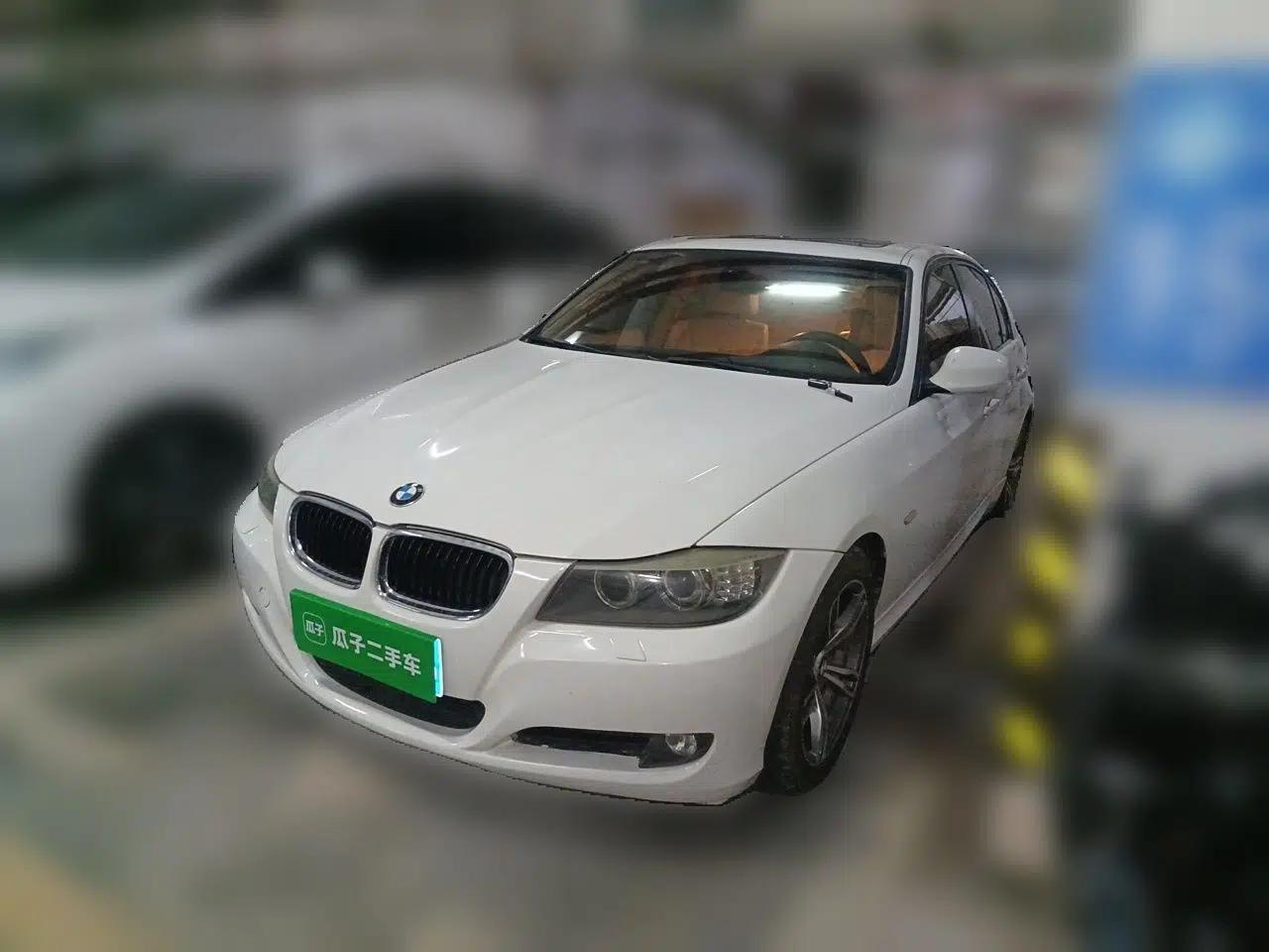BMW 3 Series 2011 320i Sport Edition — миниатюра 1