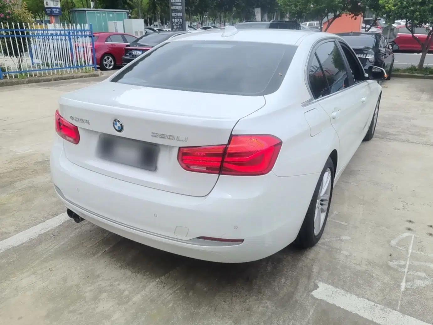 BMW 3 Series 2017 320Li Fashion Model — миниатюра 6