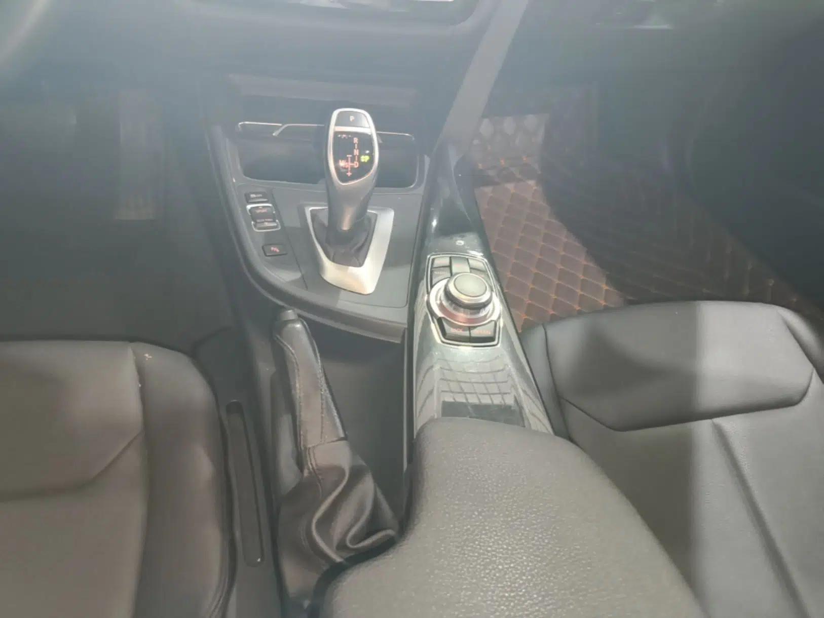 BMW 3 Series 2017 320Li M Sport Edition — миниатюра 16