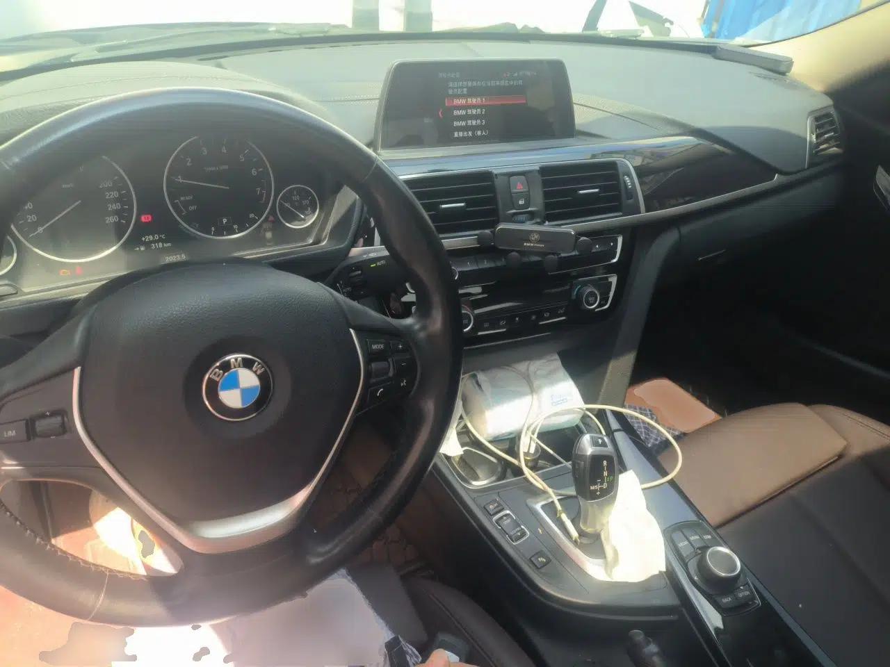 BMW 3 Series 2018 320Li Fashion Model — миниатюра 9